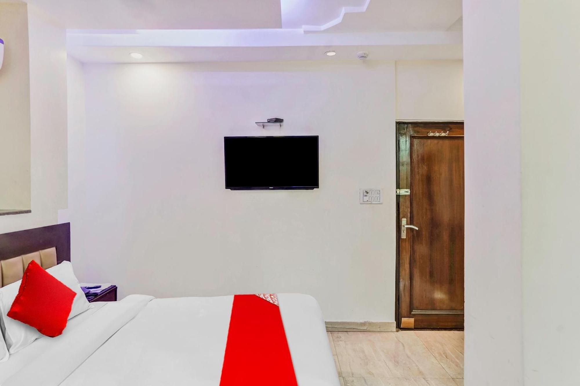 Hotel O Delhi Empire Nuova Delhi Esterno foto