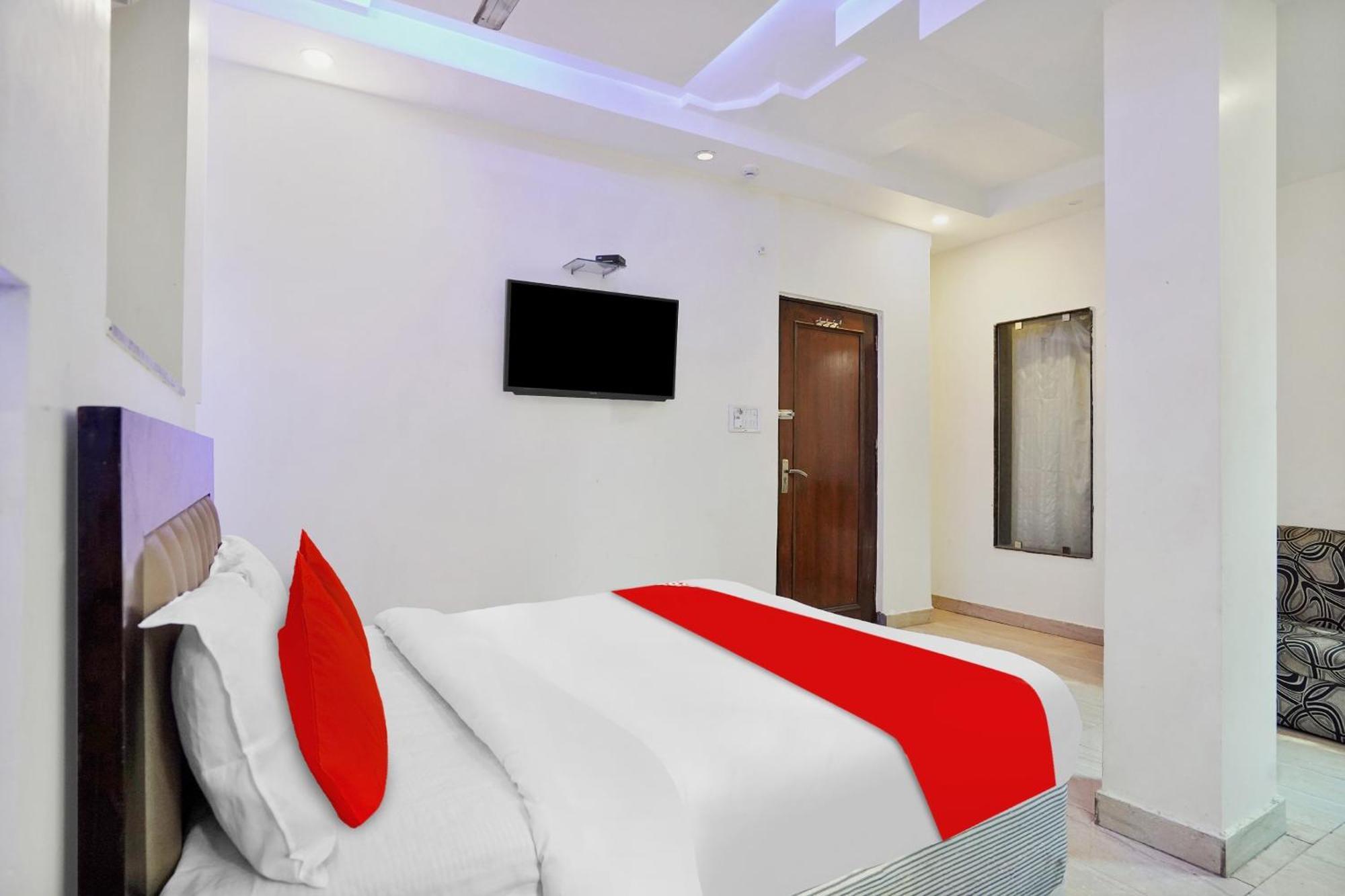 Hotel O Delhi Empire Nuova Delhi Esterno foto