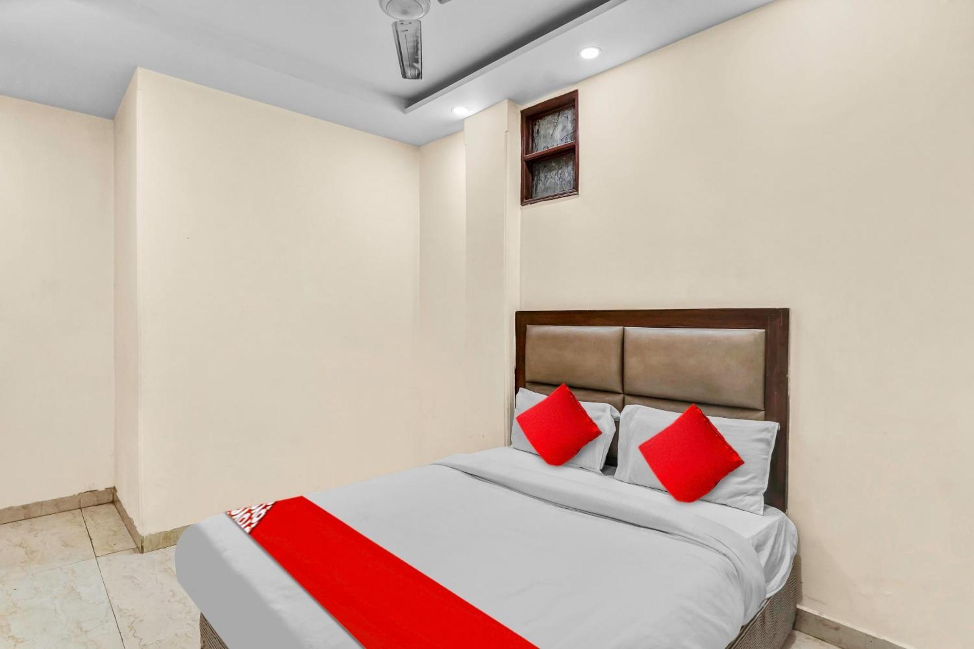 Hotel O Delhi Empire Nuova Delhi Esterno foto