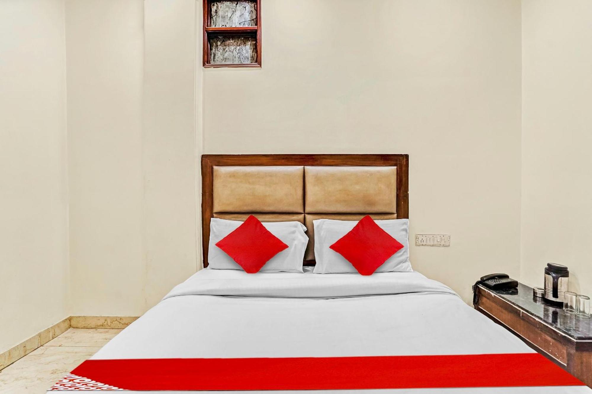Hotel O Delhi Empire Nuova Delhi Esterno foto